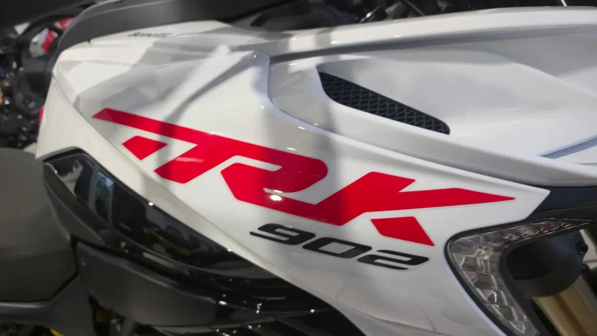Benelli TRK 902 Stradale (2026) (3)