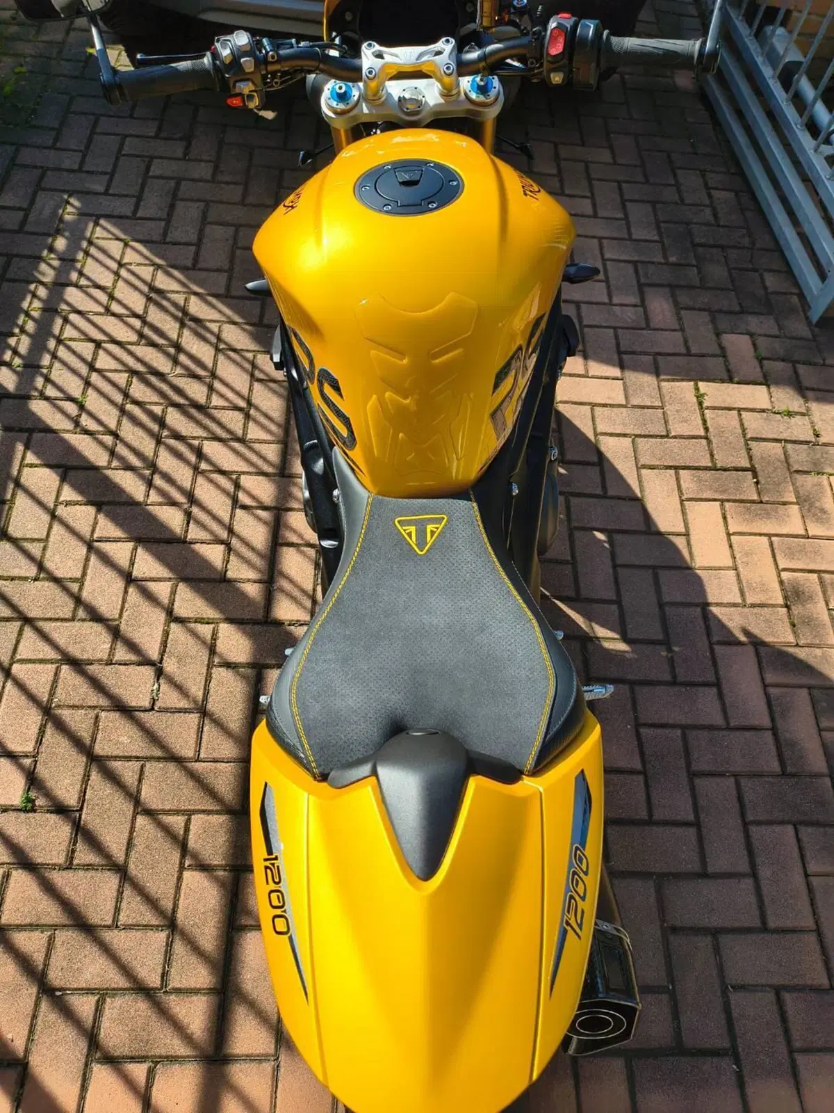 Triumph Speed Triple 1200 RS (2021 - 24) (6)