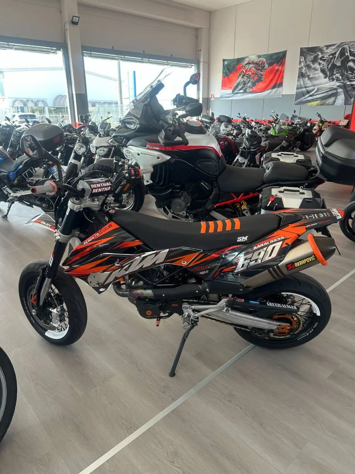 KTM 690 SMC (2008- 11) (3)