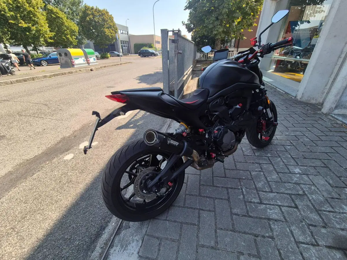 Ducati Monster 937 + (2021 - 25) (3)