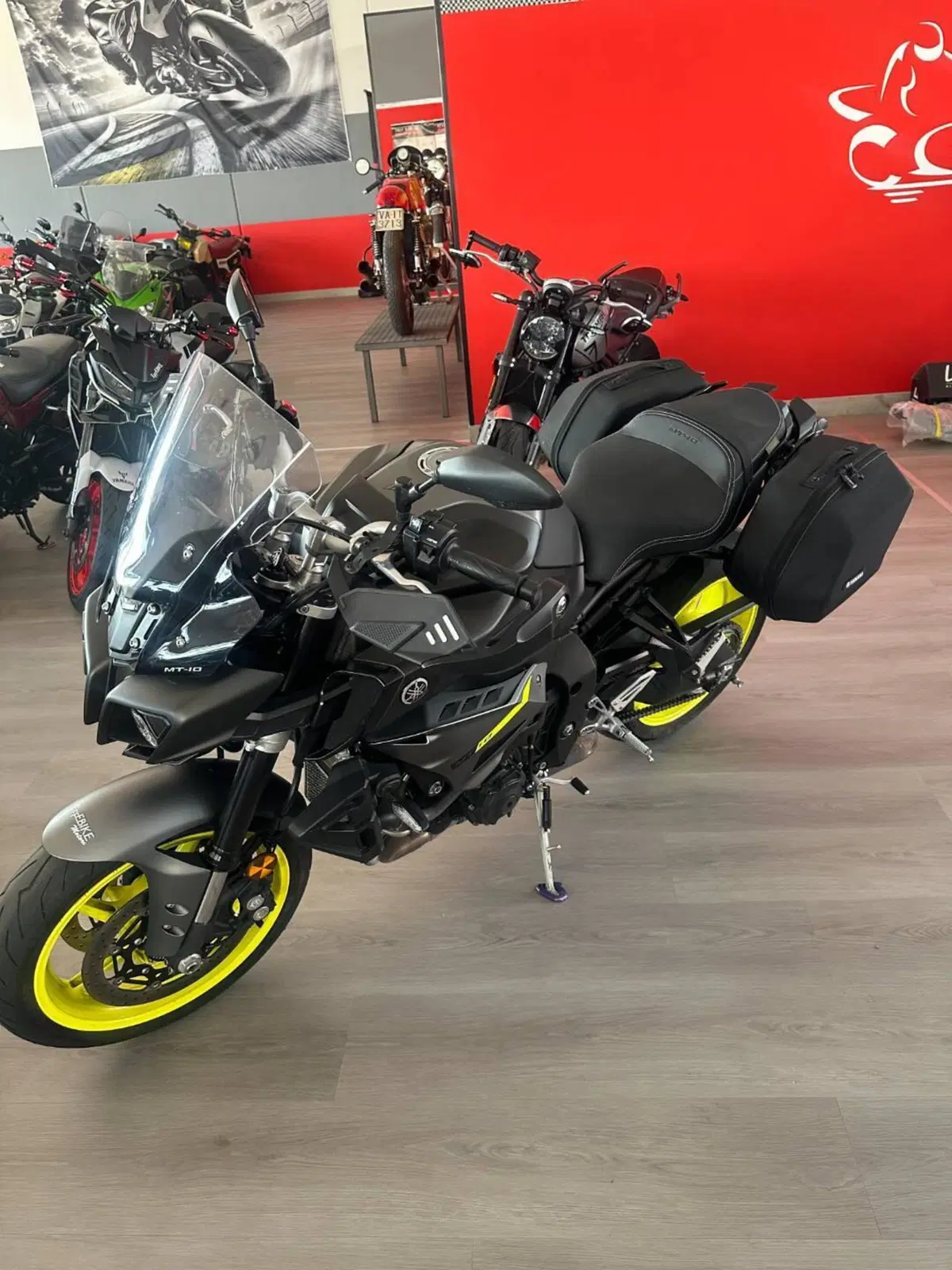 Yamaha MT-10 Tourer Edition (2017 - 20) (2)
