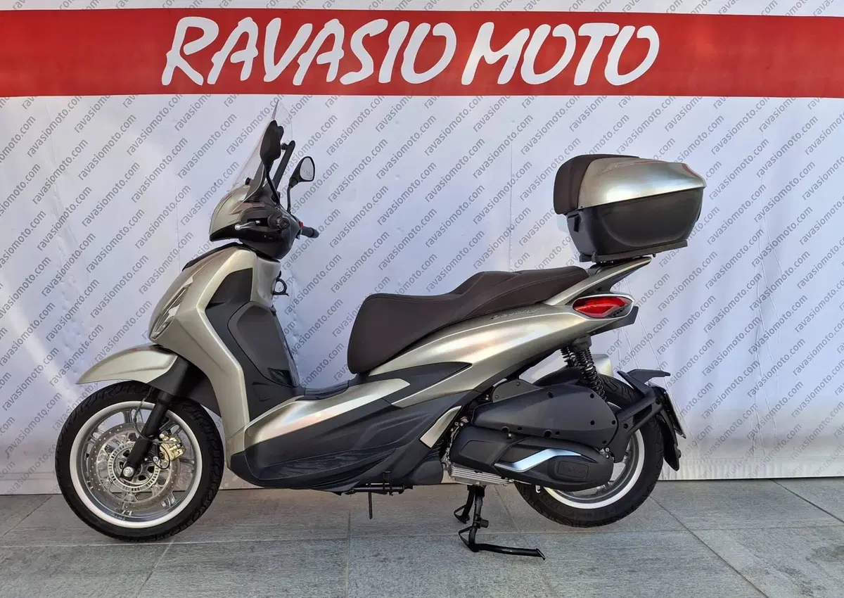 Piaggio Beverly 300 S ABS-ASR (2021 - 25) (2)