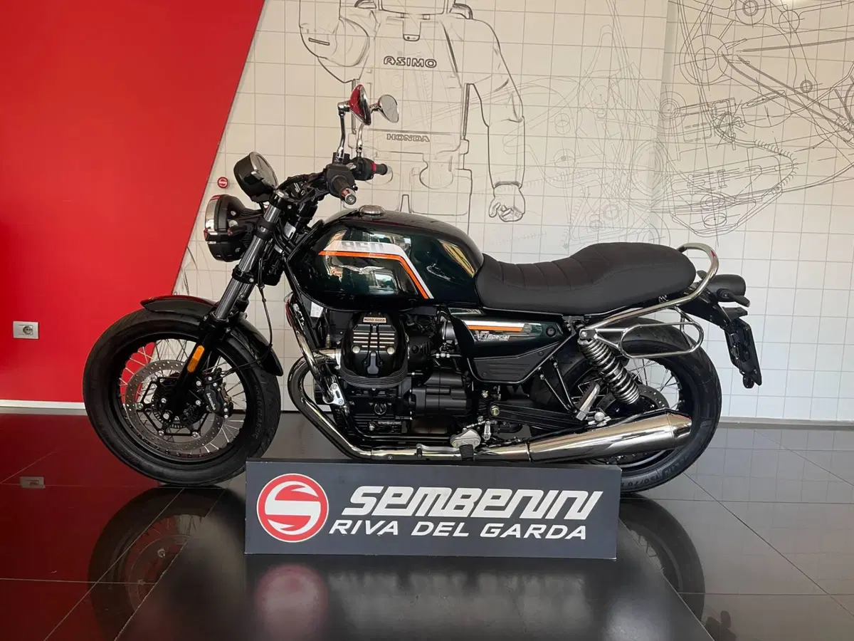 Moto Guzzi V7 Special (2025 - 26) (7)