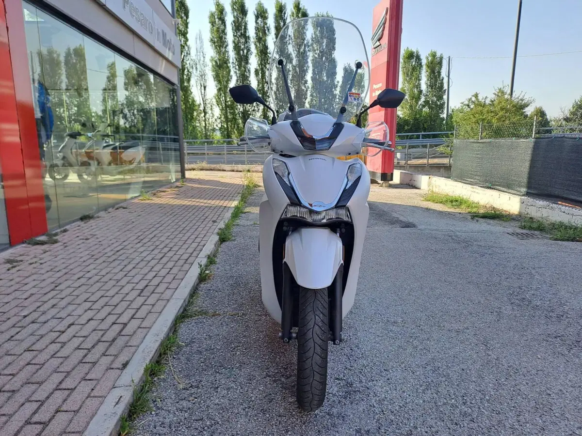 Honda SH 350 (2021 - 24) (4)