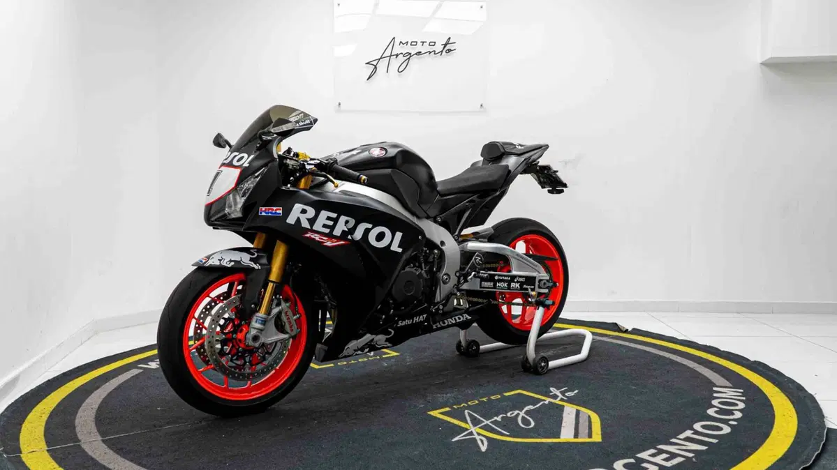 Honda CBR 1000 RR Fireblade SP (2014 - 16) (3)