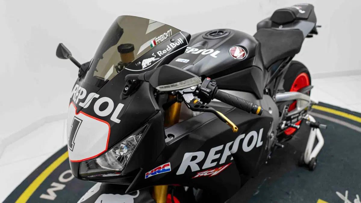 Honda CBR 1000 RR Fireblade SP (2014 - 16) (4)