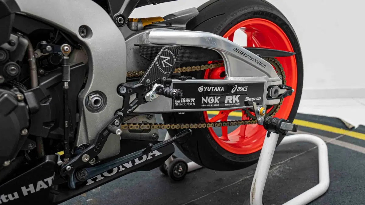 Honda CBR 1000 RR Fireblade SP (2014 - 16) (6)