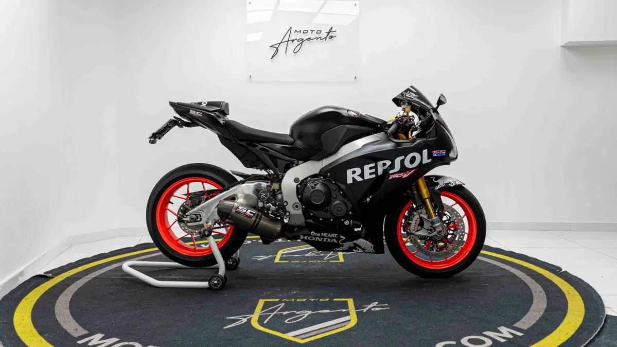 Honda CBR 1000 RR Fireblade SP (2014 - 16) (15)