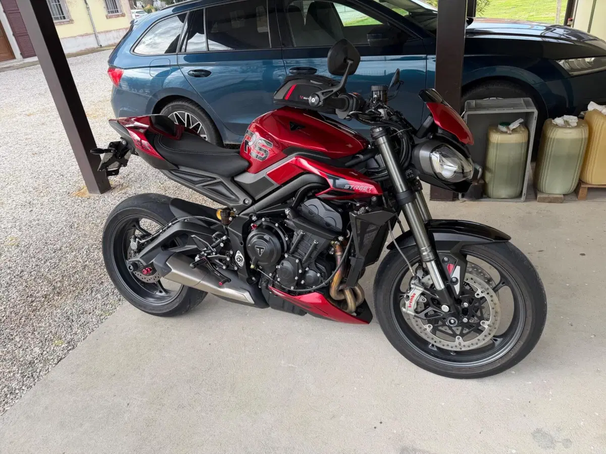 Triumph Street Triple 765 RS (2023 - 26)