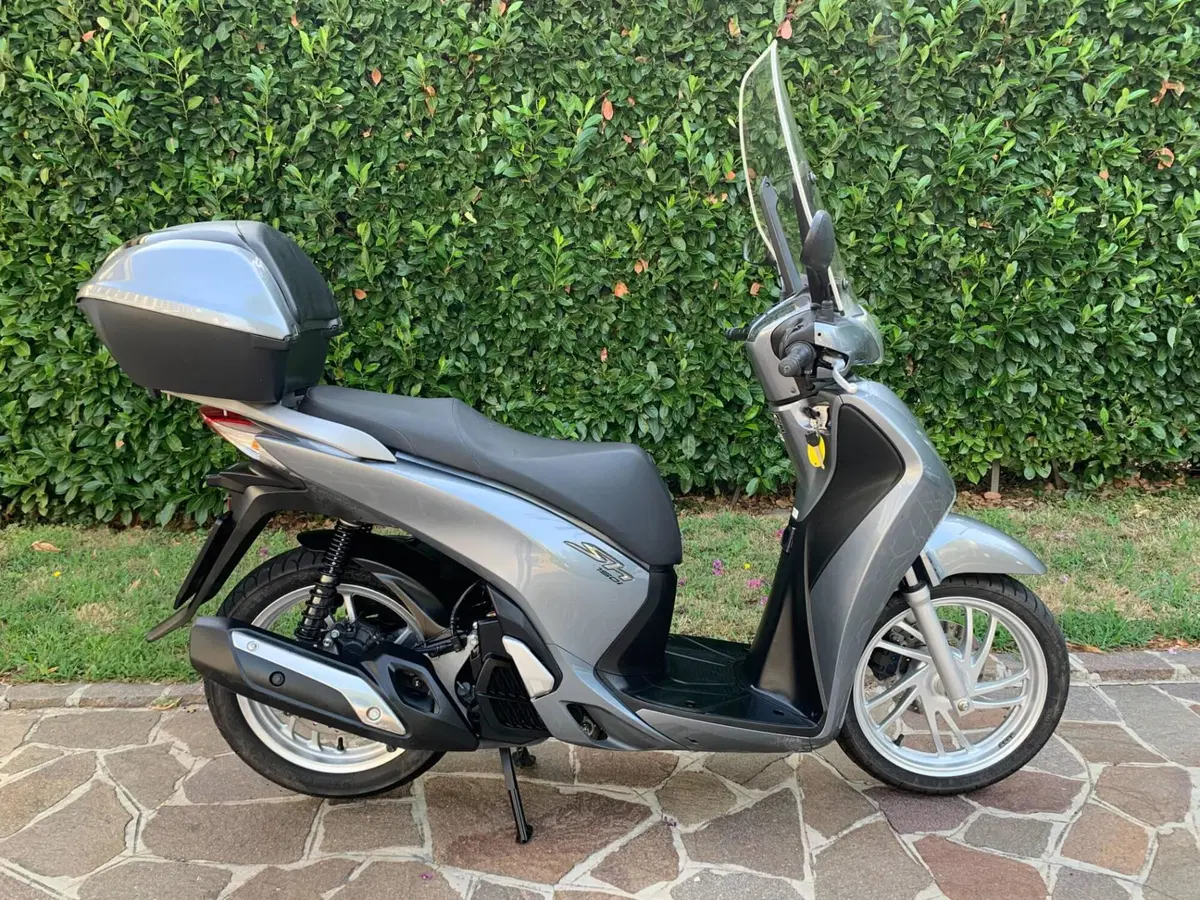 Honda SH 150i (2009 - 12)