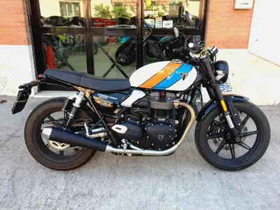 Triumph Speed Twin 900 (2025 - 26) usata