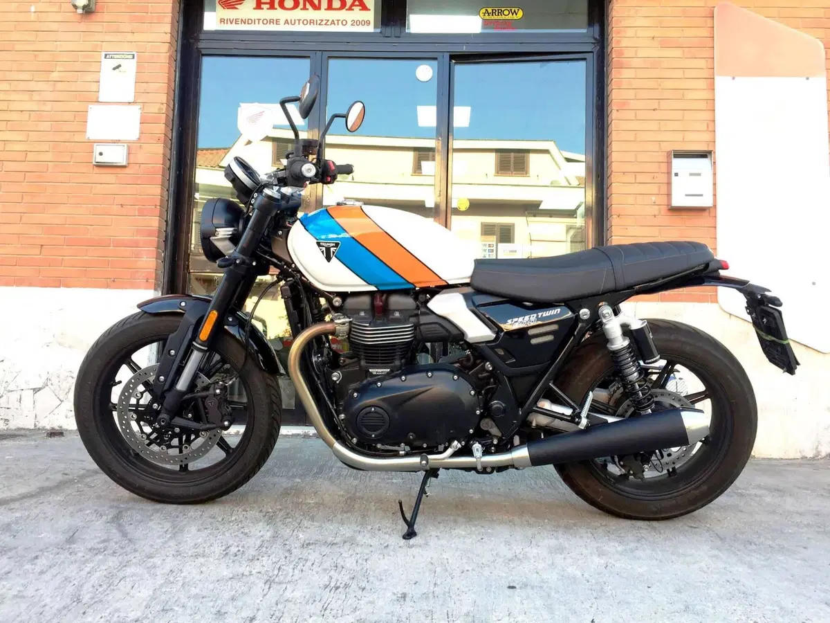 Triumph Speed Twin 900 (2025 - 26) (5)