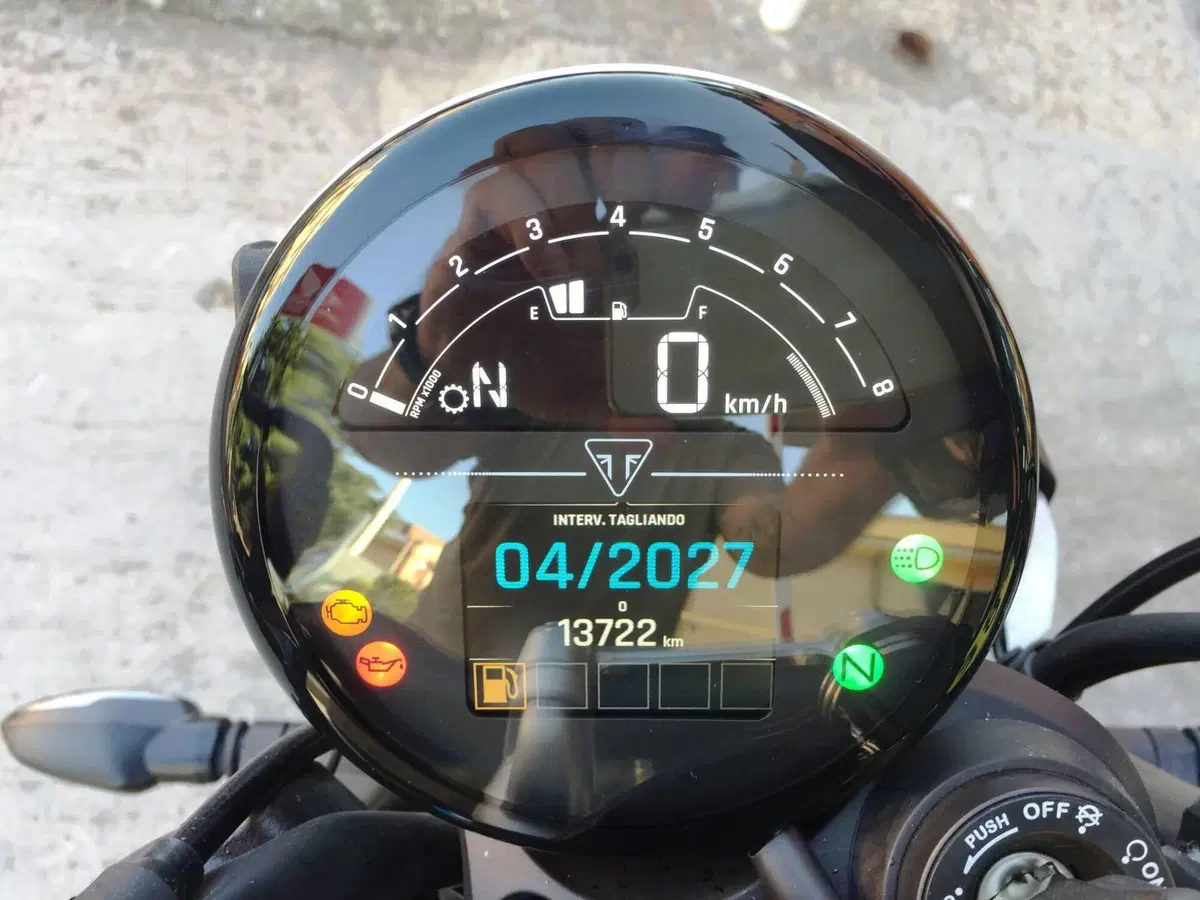 Triumph Speed Twin 900 (2025 - 26) (11)