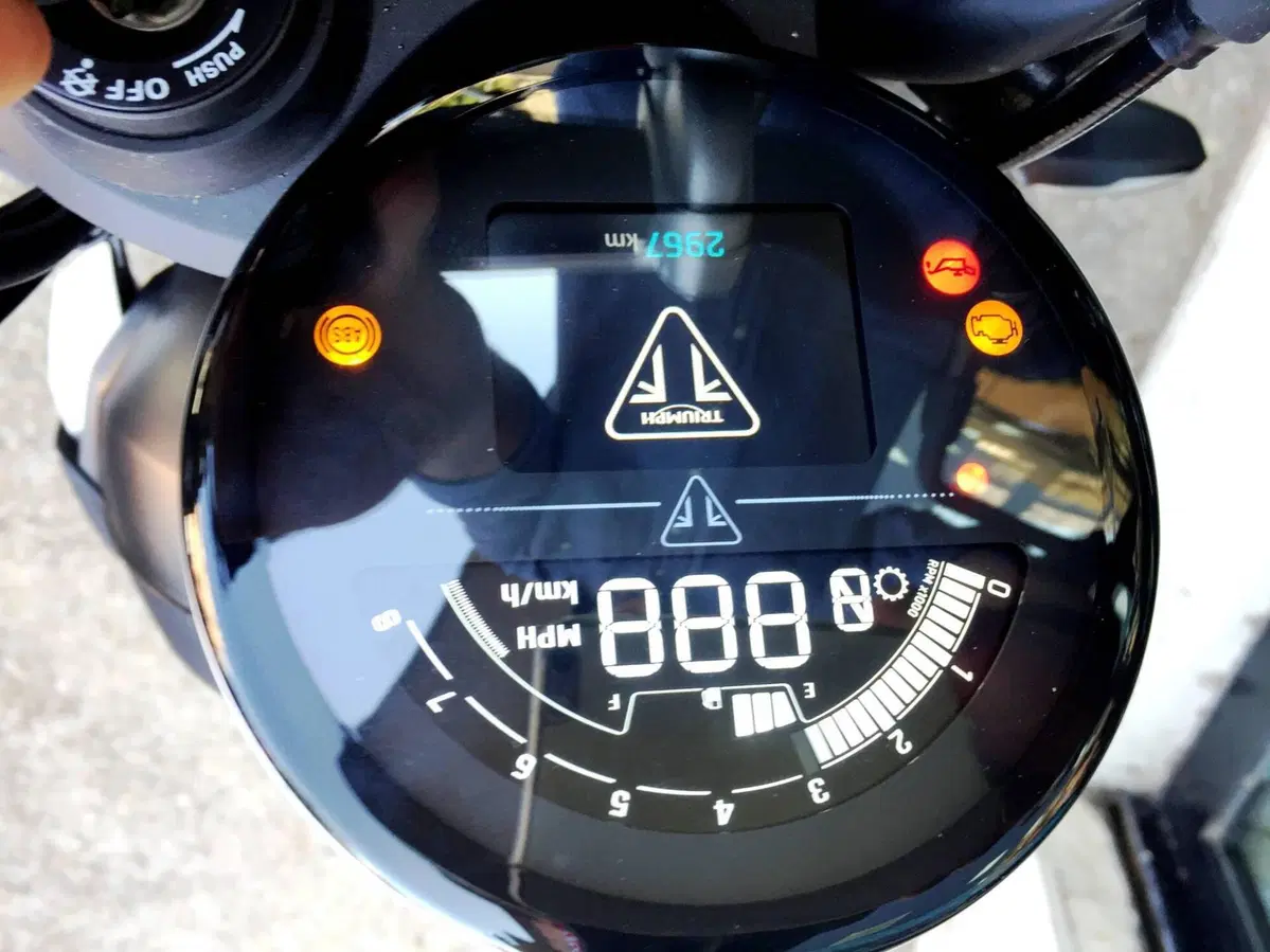 Triumph Speed Twin 900 (2025 - 26) (12)