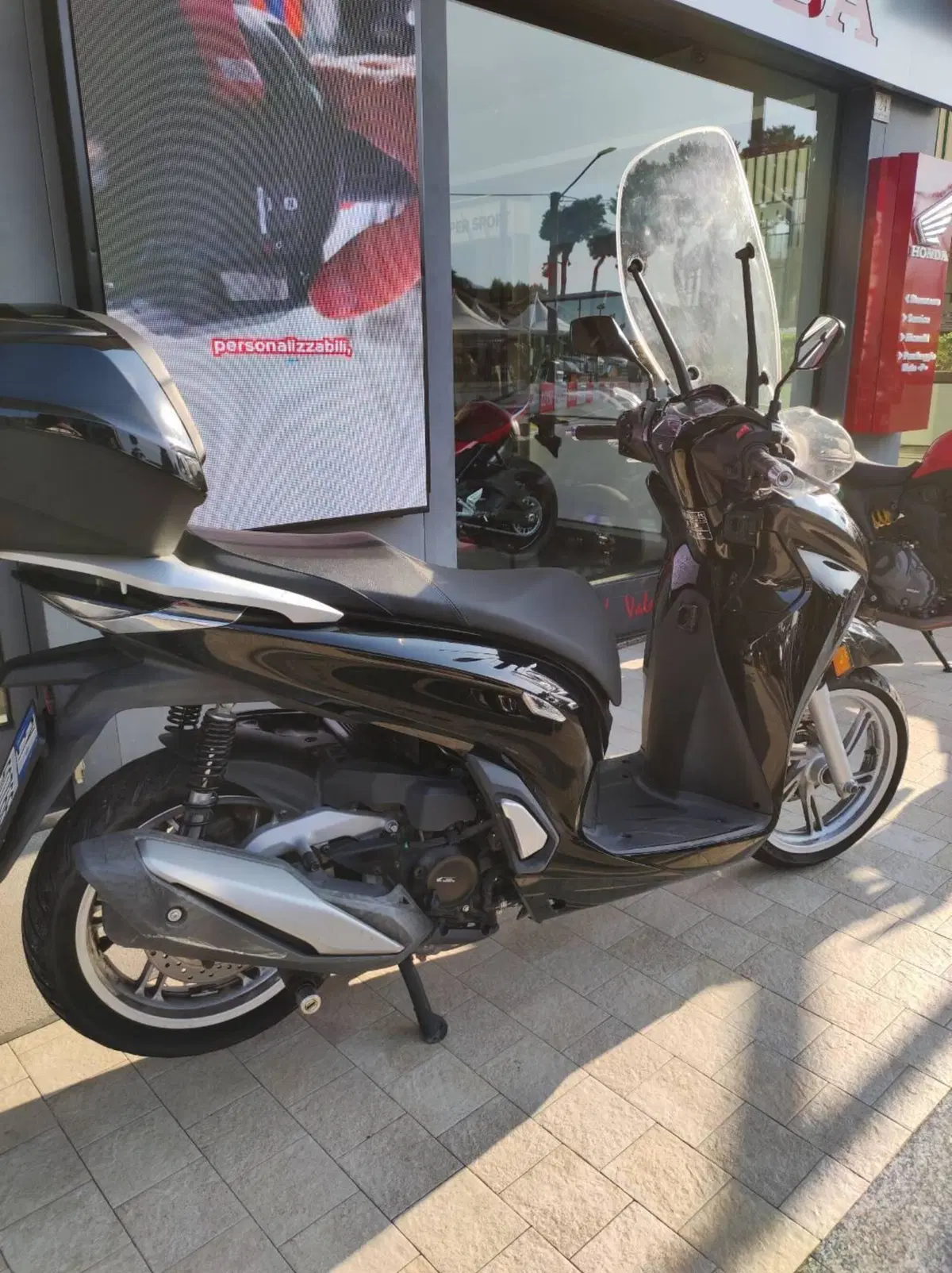 Honda SH 350 (2021 - 24) (3)