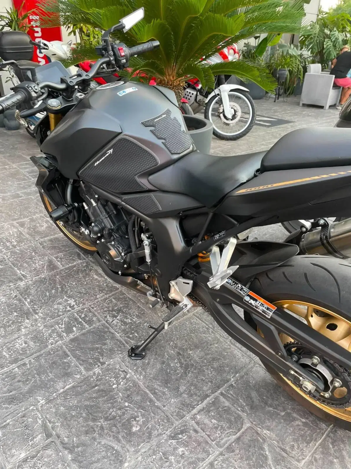 Honda CB 1000 Hornet (2025 - 26) (4)