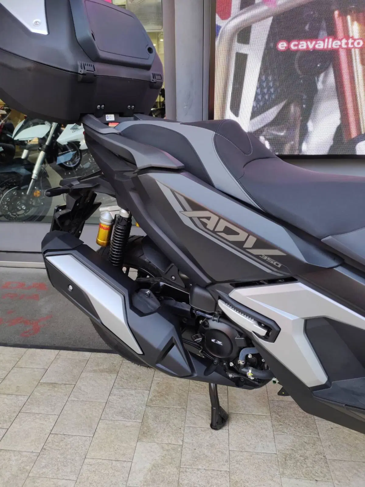 Honda ADV 350 Special Edition (2025 - 26) (6)