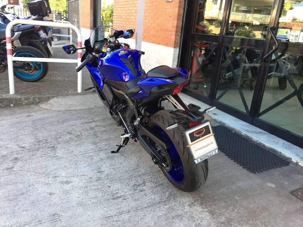Yamaha YZF R7 (2021 - 25) (6)