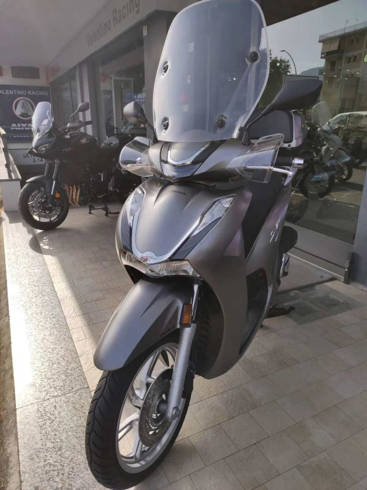 Honda SH 350 (2021 - 24) (3)
