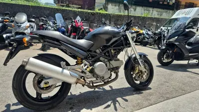 Ducati Monster 620 I.E. Dark (2002) usata