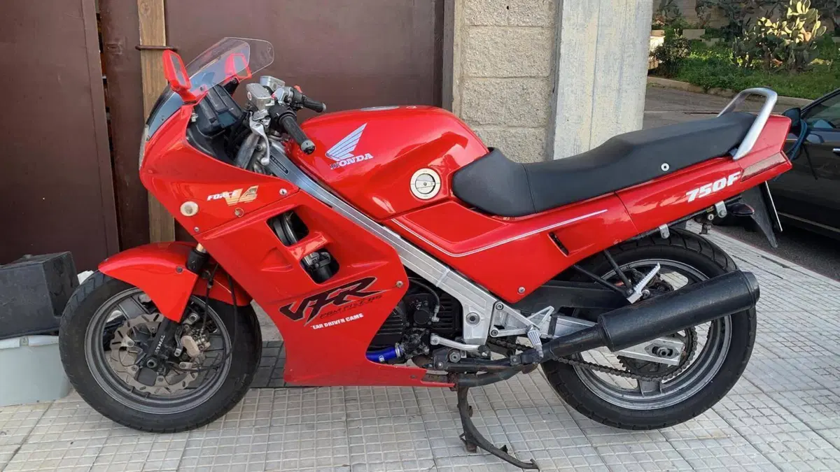 Honda VFR 750 F (1986 - 87)