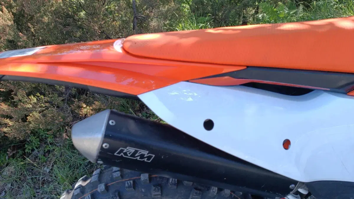 KTM 250 EXC TBI (2024) (3)