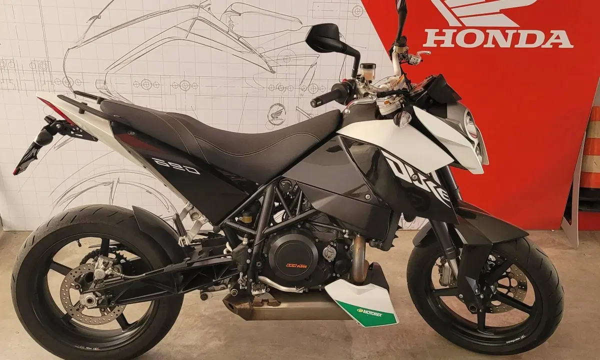 KTM 690 SMC (2008- 11) (2)