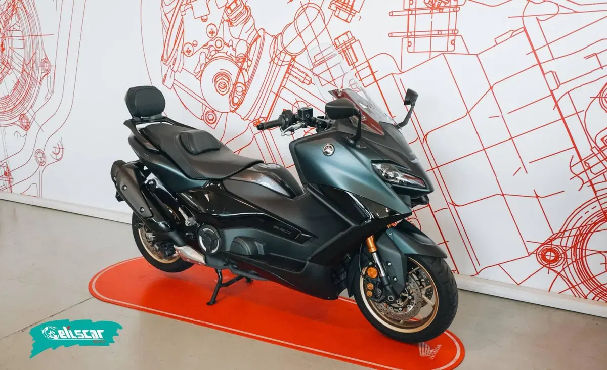 Yamaha T-Max 560 Tech Max (2022 - 24) (2)
