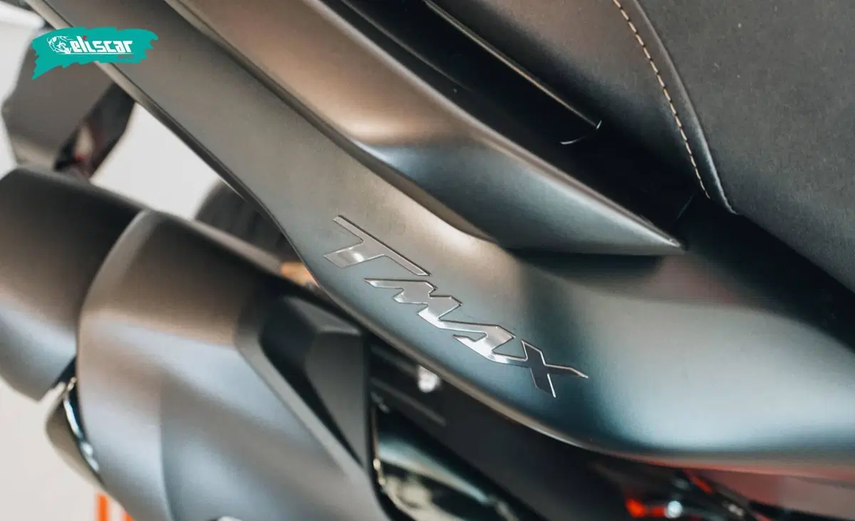 Yamaha T-Max 560 Tech Max (2022 - 24) (11)
