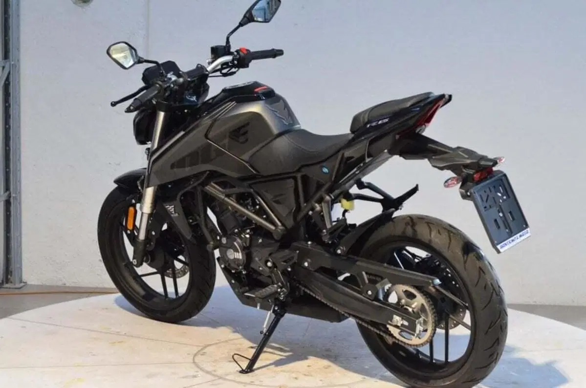 Voge Brivido 125R (2023 - 26) (15)