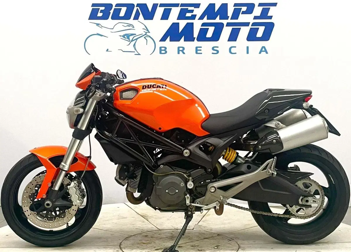 Ducati Monster 696 (2008 - 13) (2)