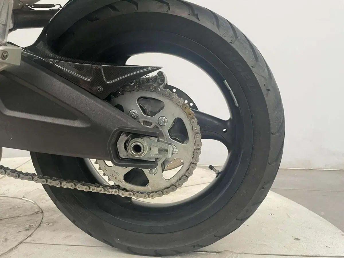 Ducati Monster 696 (2008 - 13) (14)