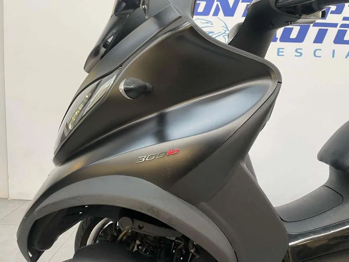 Piaggio Mp3 300 ie Sport LT ABS (2014 - 16) (6)