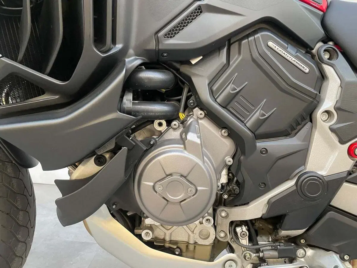 Ducati Multistrada V4 S (2021 - 24) (4)