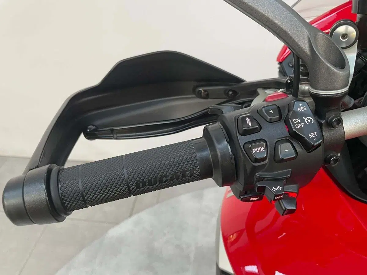 Ducati Multistrada V4 S (2021 - 24) (6)