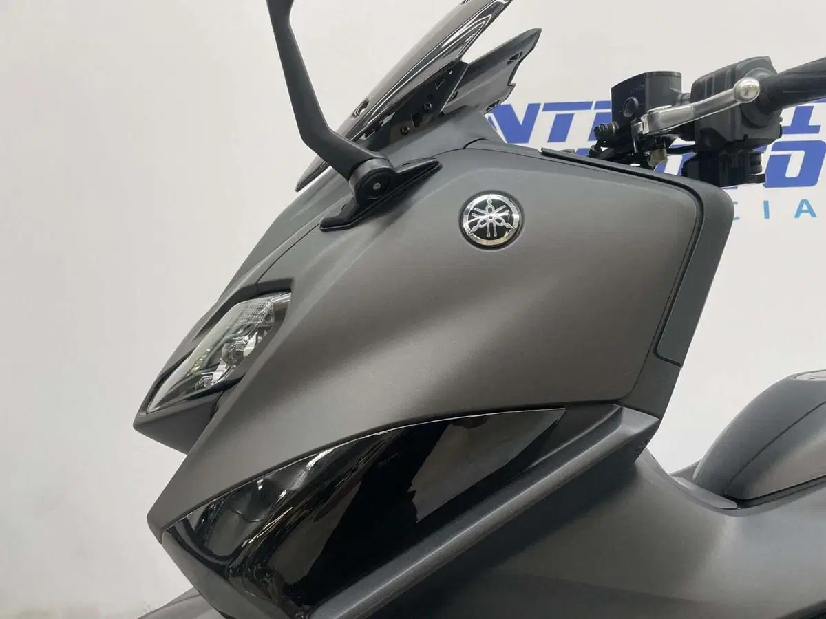 Yamaha T-Max 560 (2022 - 24) (11)