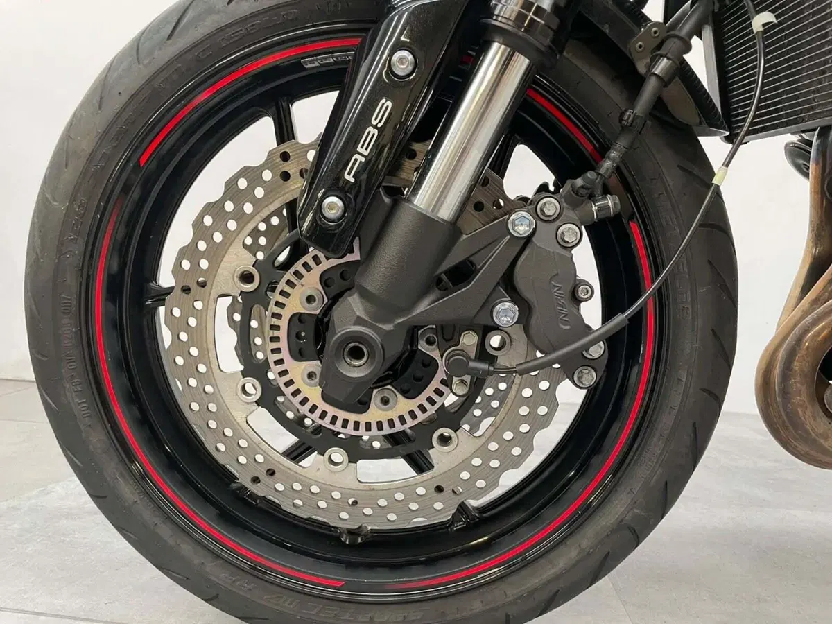 Kawasaki Z 800 Performance ABS (2013) (16)