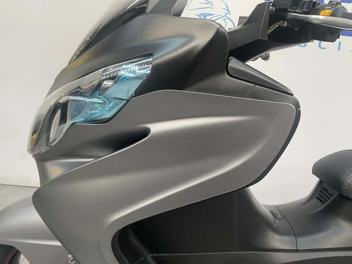 Suzuki Burgman AN 400 Lux ABS (2012 - 17) (3)
