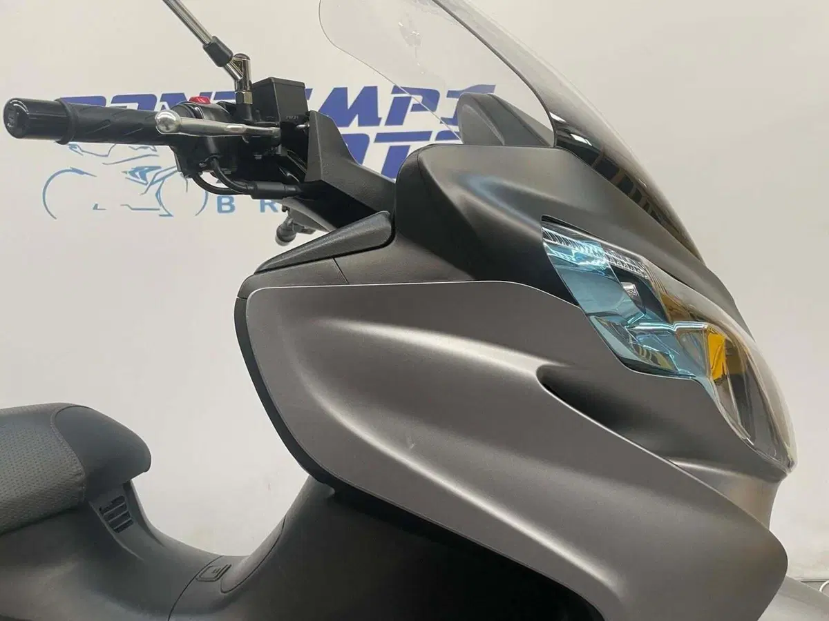 Suzuki Burgman AN 400 Lux ABS (2012 - 17) (9)