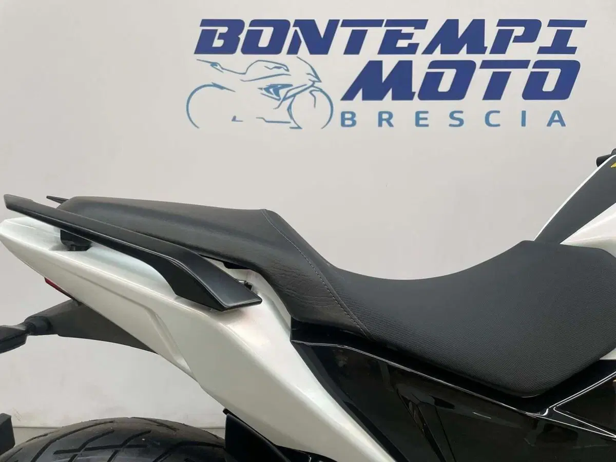 Sym NH 125 Xcion (2021 - 25) (13)