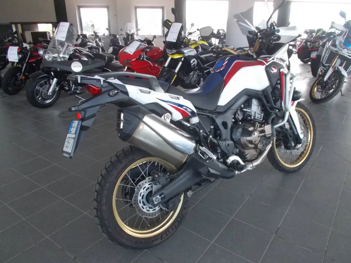 Honda Africa Twin CRF 1000L DCT ABS (2016 - 17) (2)