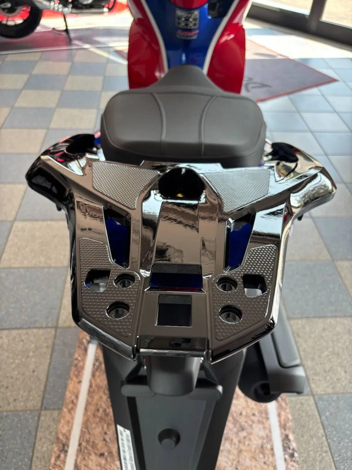 Honda SH 125 HRC Limited Edition (2026) (7)