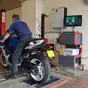 Moto fantasma per oltre due decenni: fermato senza revisione da 21 anni
