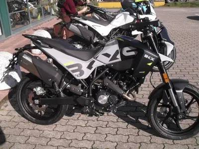 Benelli BKX 125 S (2026) nuova
