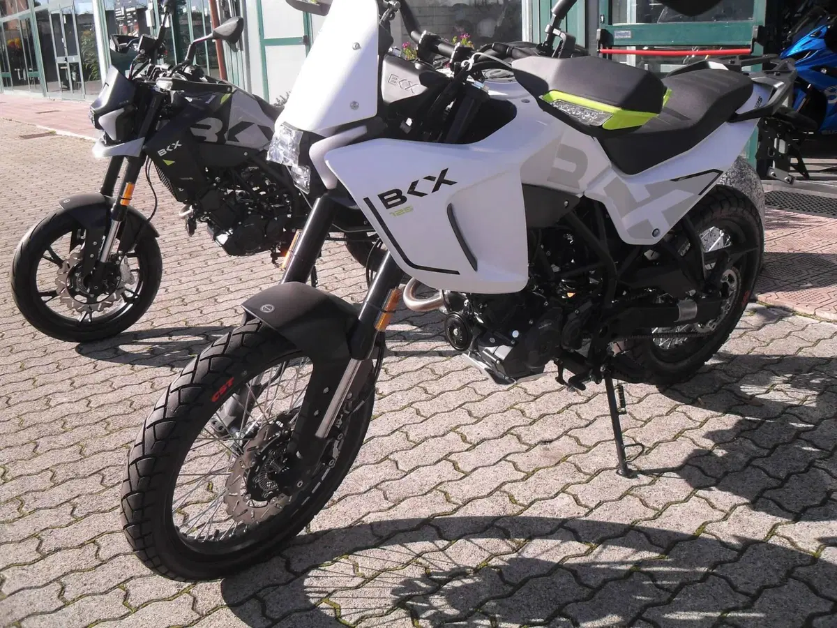 Benelli BKX 125 (2026) (3)
