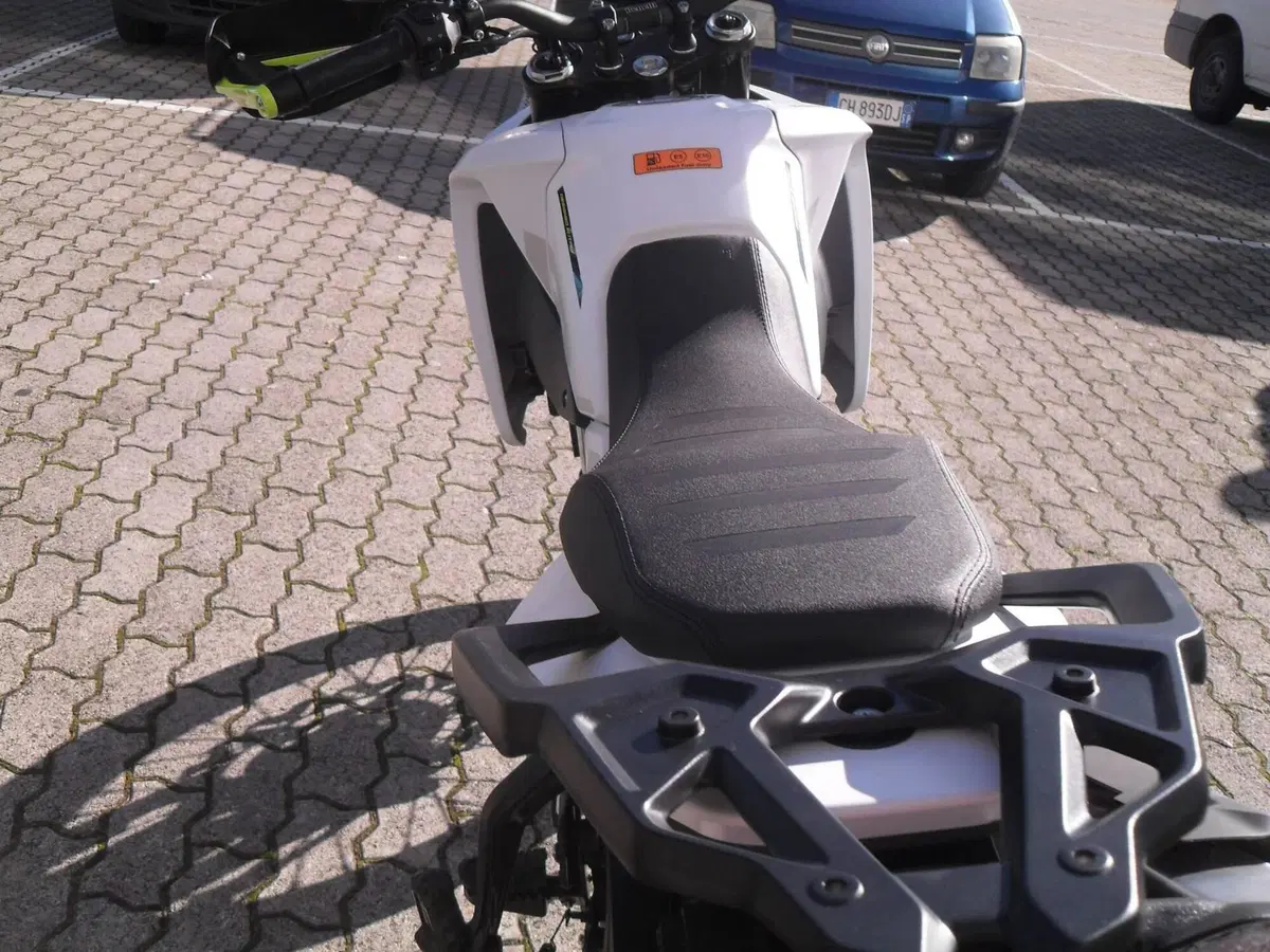 Benelli BKX 125 (2026) (4)