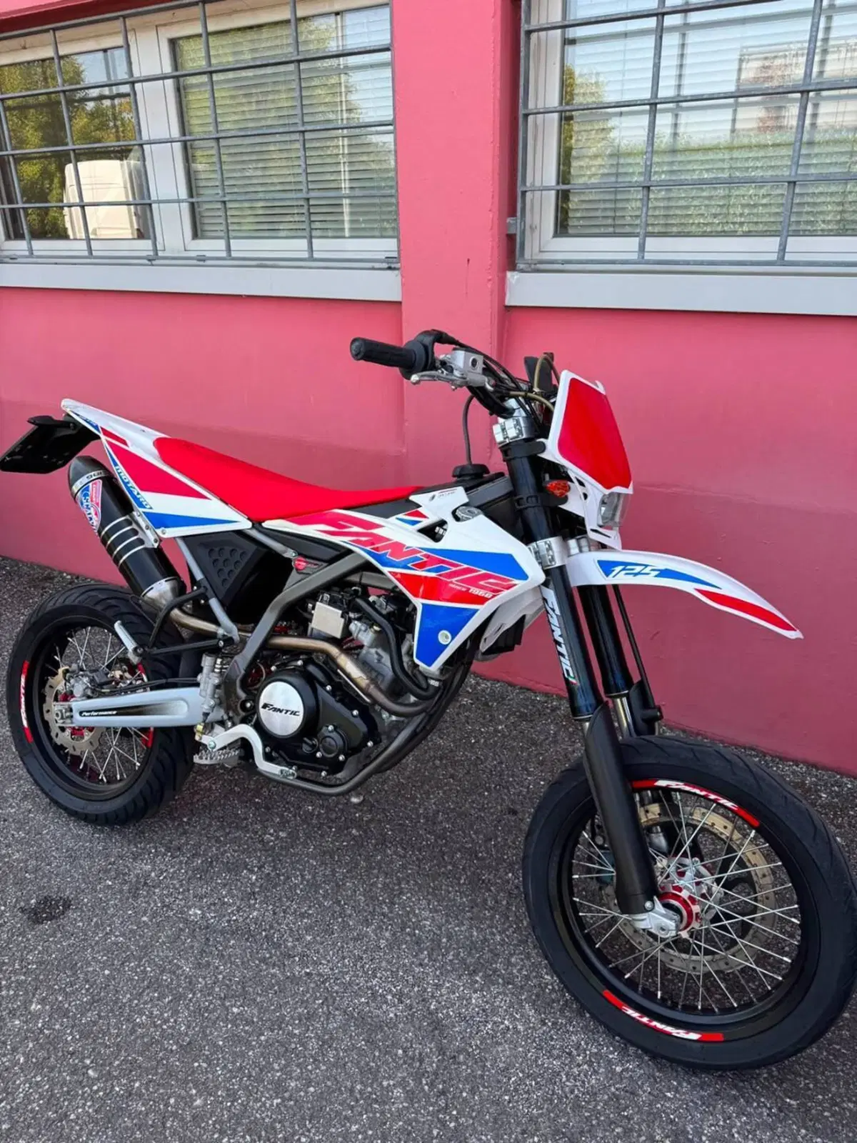 Fantic Motor Motard 125 Performance 4t (2020) (3)