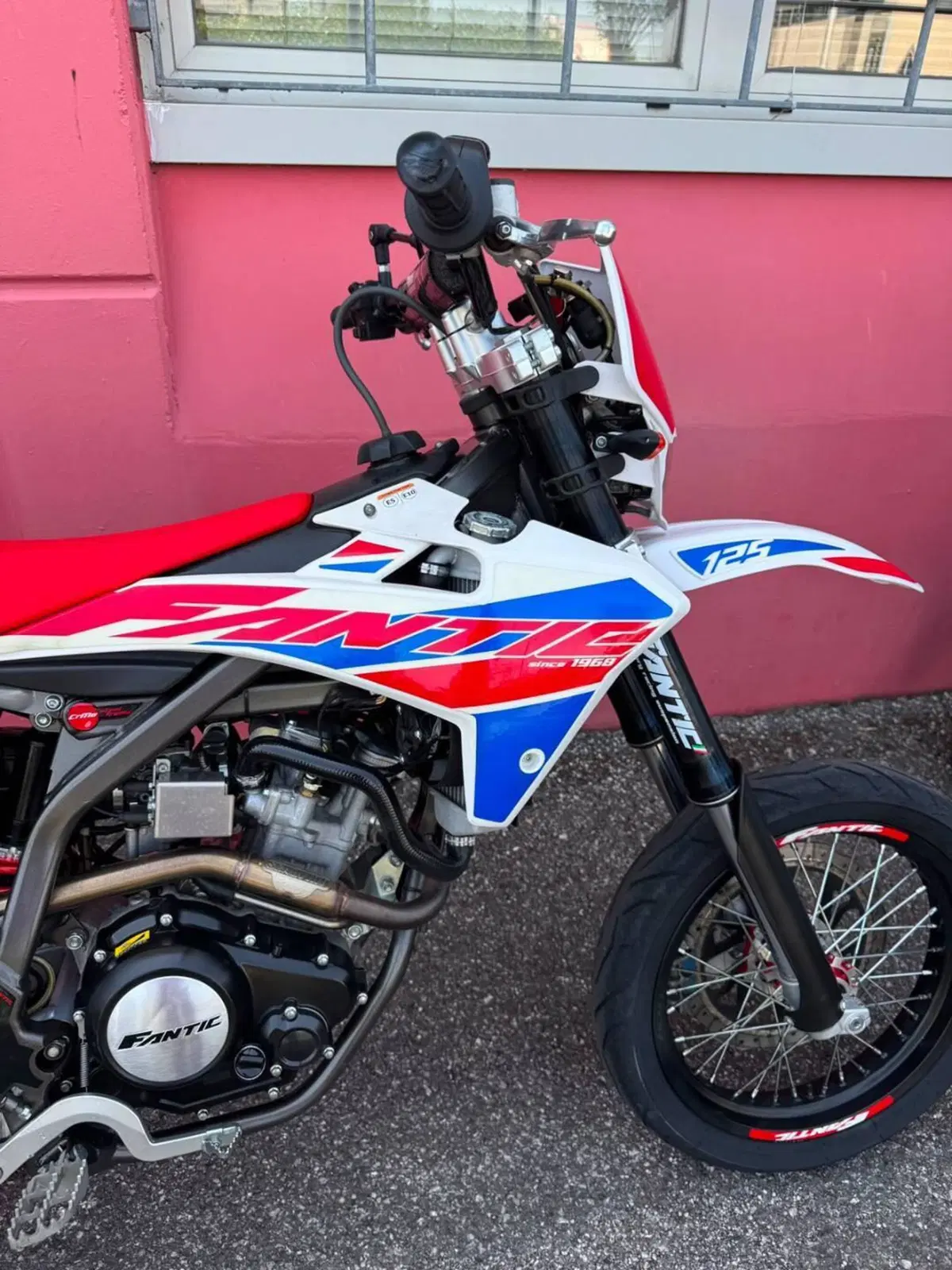 Fantic Motor Motard 125 Performance 4t (2020) (5)
