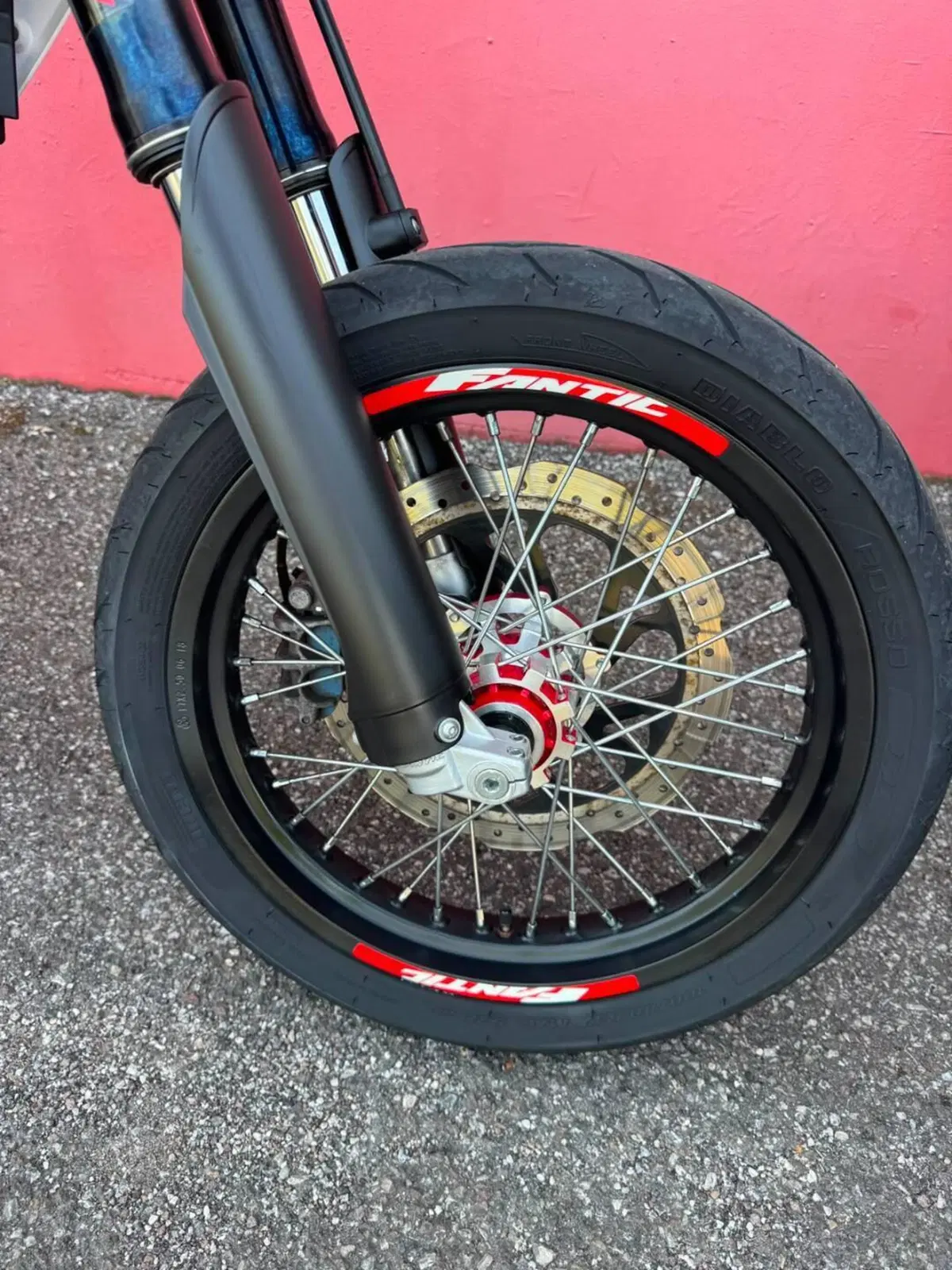 Fantic Motor Motard 125 Performance 4t (2020) (6)