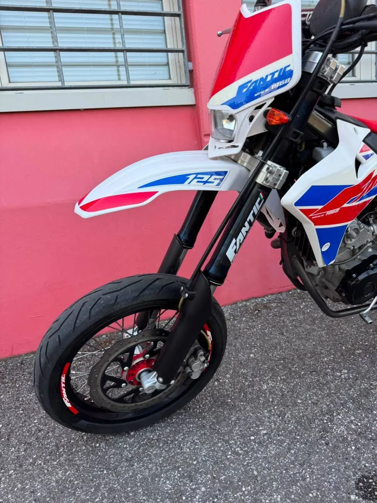 Fantic Motor Motard 125 Performance 4t (2020) (13)
